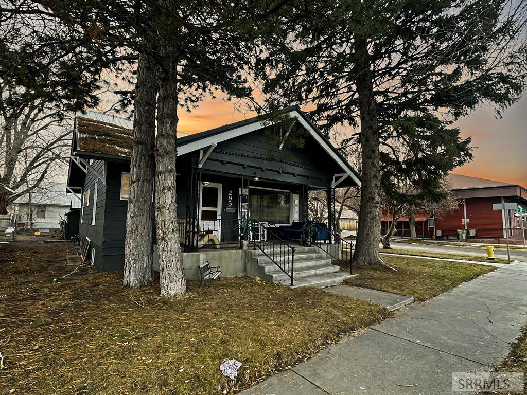 295 S Boulevard Property Photo