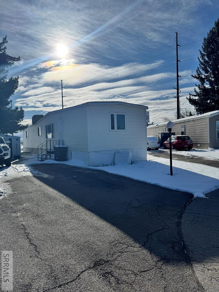 1760 N Whispering Pines Road Property Photo
