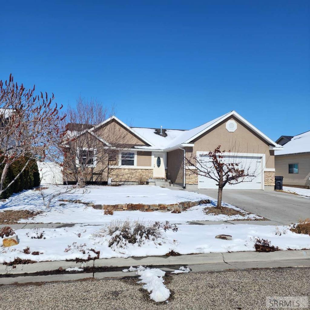 346 N Pointe Drive Property Photo