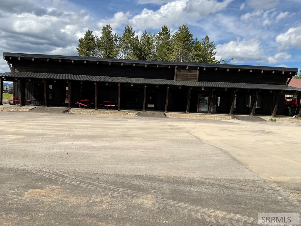 3372 Hwy 20 Property Photo