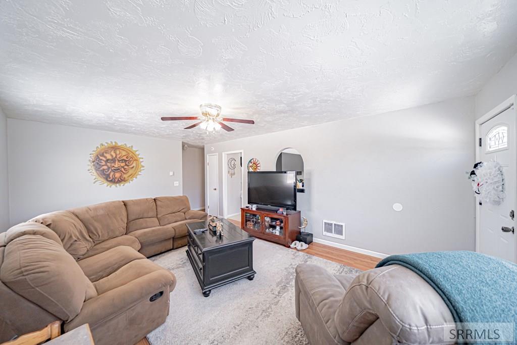6558 N Albert Lane Property Photo 4