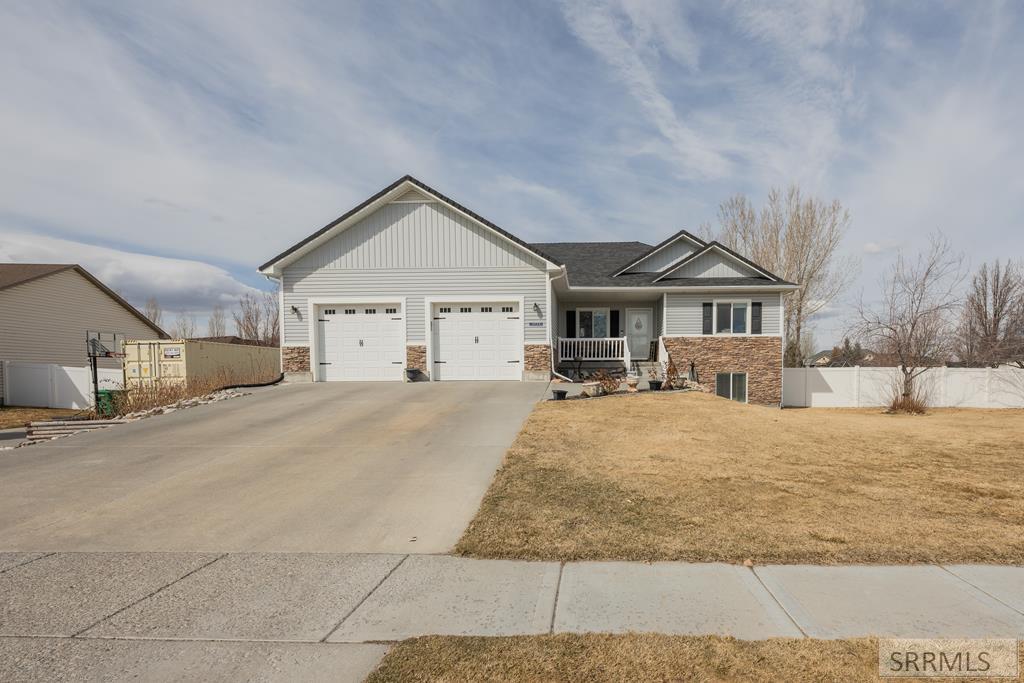 3935 John Adams Parkway Property Photo