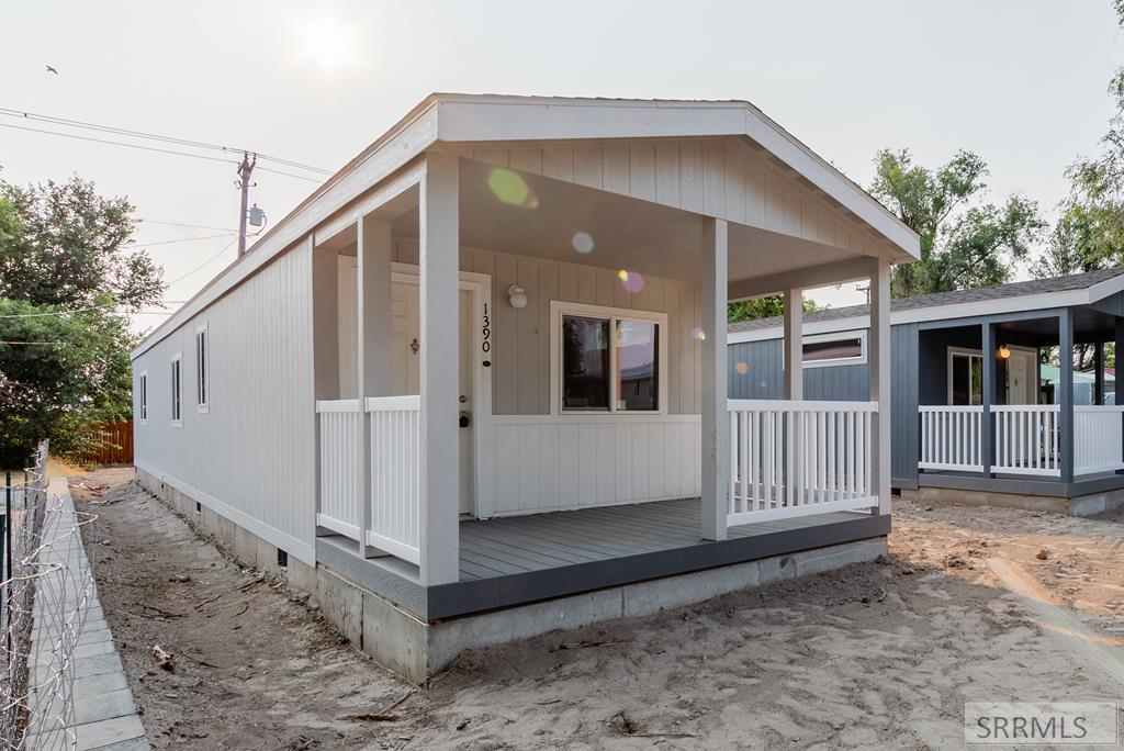 1390 Canyon Avenue Property Photo
