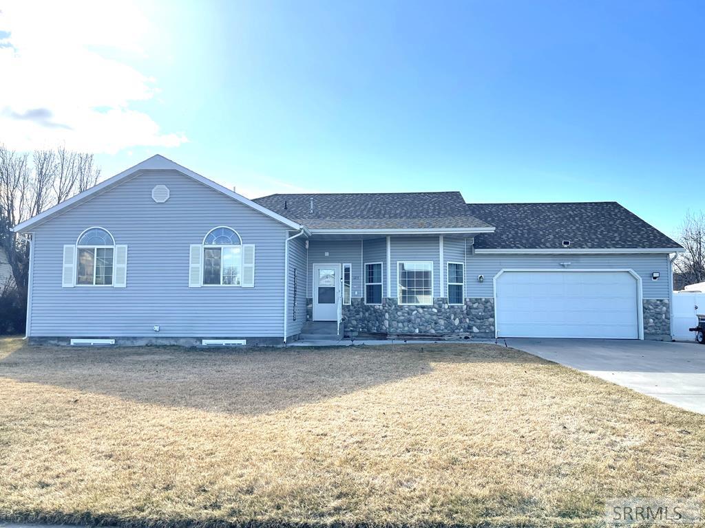 1217 Charlynn Way Property Photo
