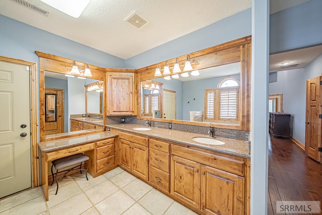 4700 Pevero Drive Property Photo 48