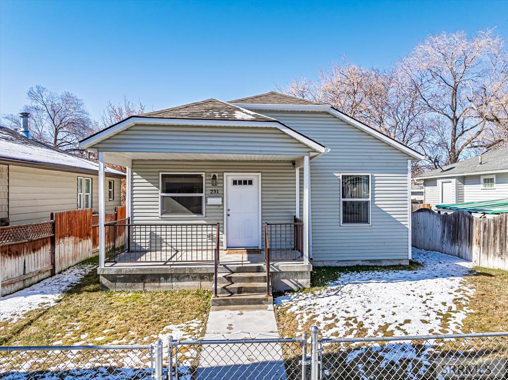 Century 25hs Real Estate Listings Main Image