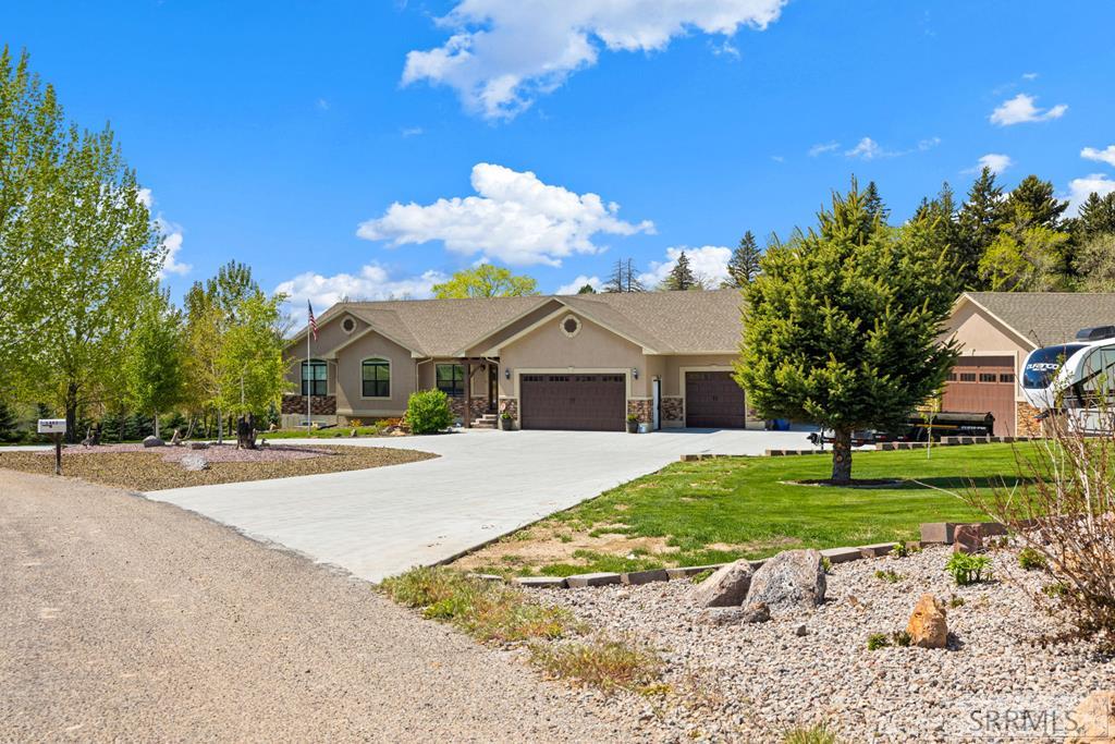 Hillcrest 93hs Real Estate Listings Main Image