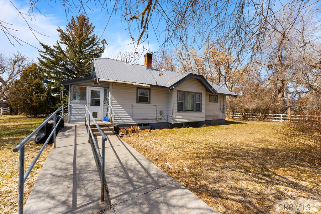 9673 N 75th E Property Photo