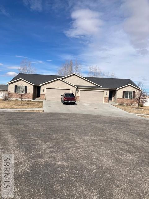 4205 Roy Circle Property Photo