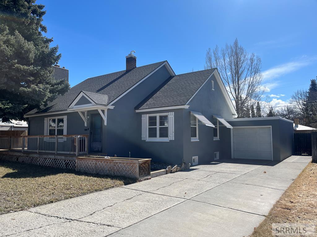 480 3rd Street Property Photo