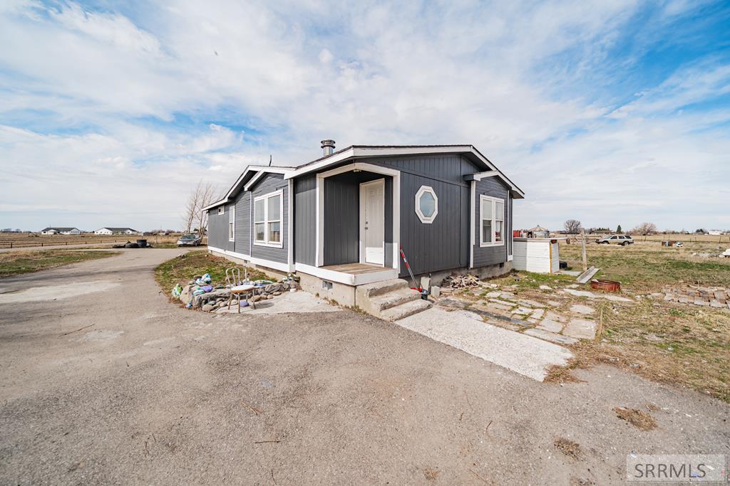 4323 E 100 N Property Photo