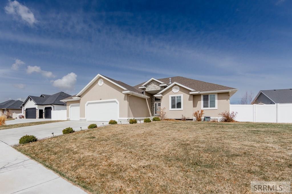 219 Sadona Summit Drive Property Photo 2