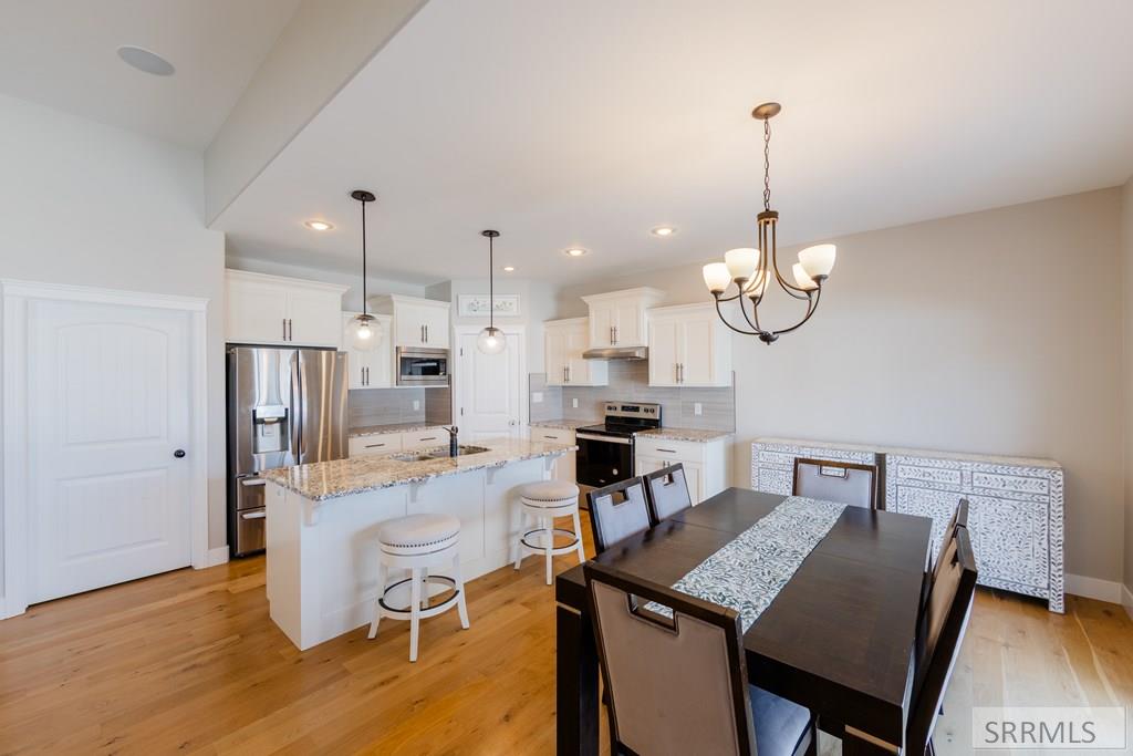 219 Sadona Summit Drive Property Photo 8