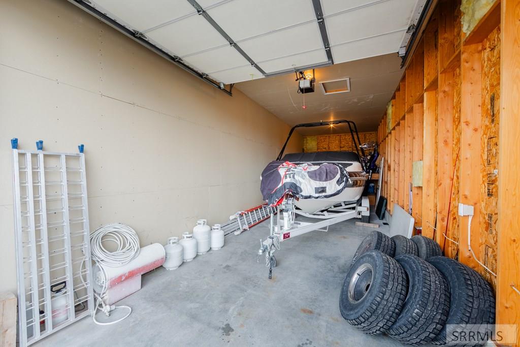 2222 S Grizzly Avenue Property Photo 12