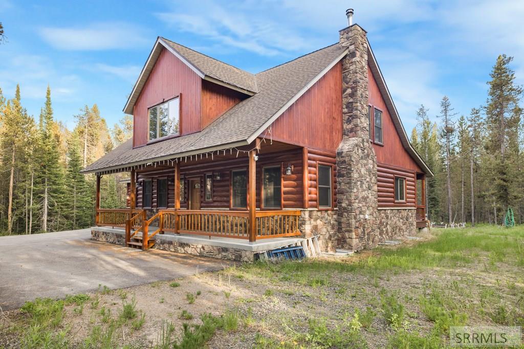 4030 S Salt Lick Loop Road Property Photo 3