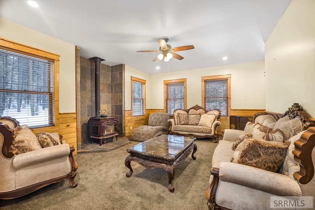 4030 S Salt Lick Loop Road Property Photo 8