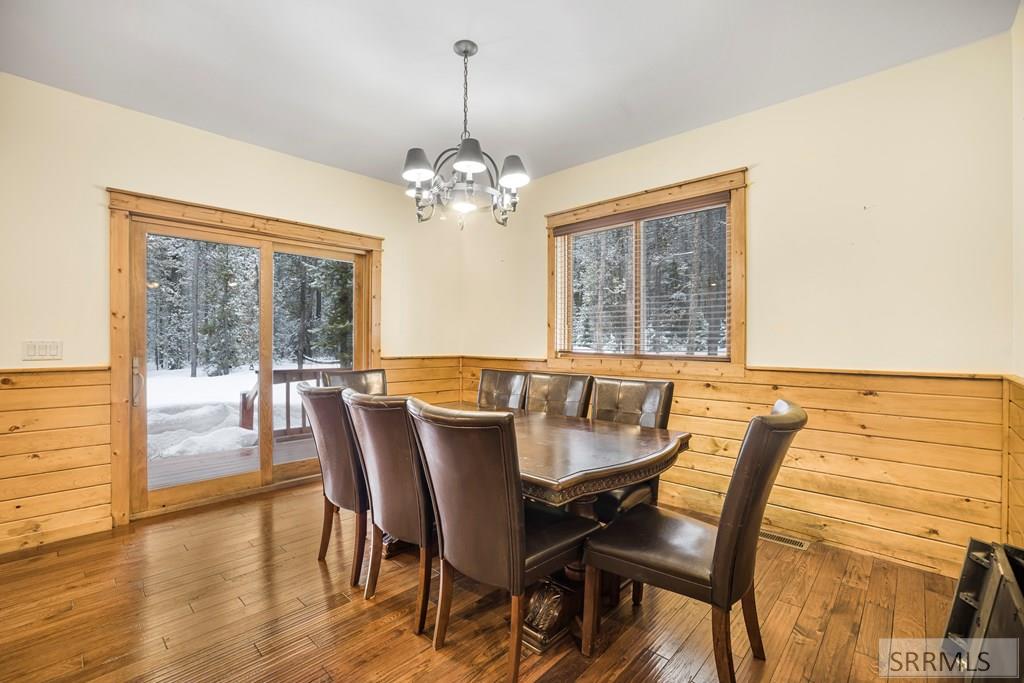 4030 S Salt Lick Loop Road Property Photo 9