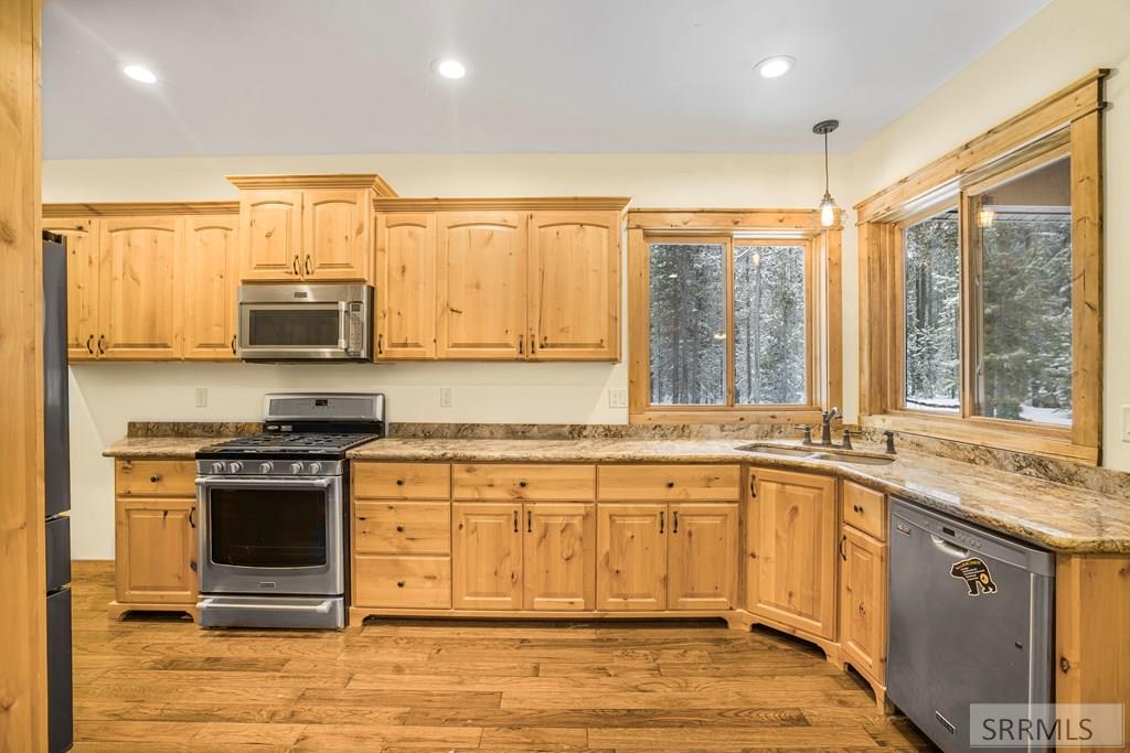 4030 S Salt Lick Loop Road Property Photo 11