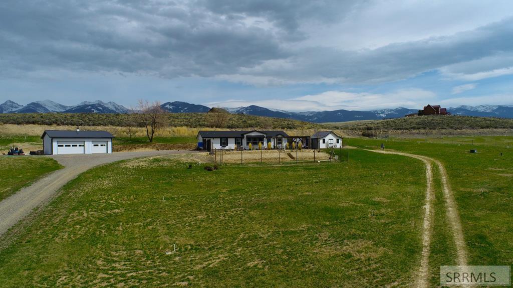 56 Country Living Lane Property Photo