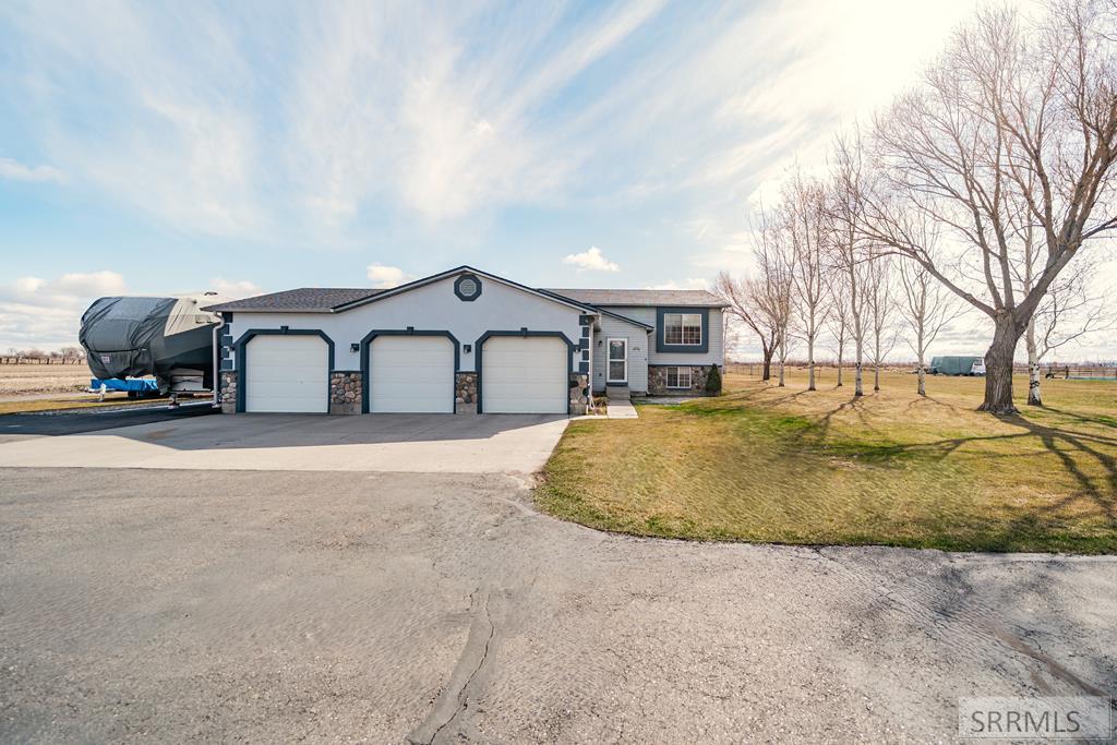 466 N 3500 E Property Photo 1