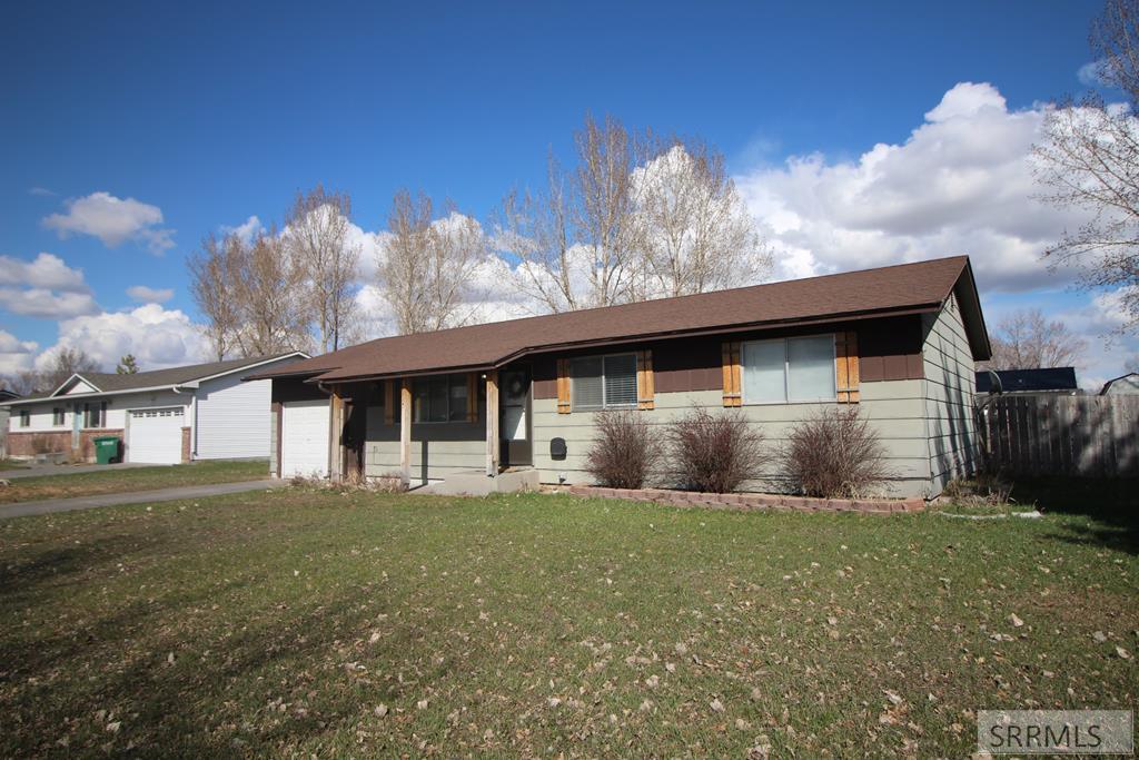 605 S Maurine Drive Property Photo