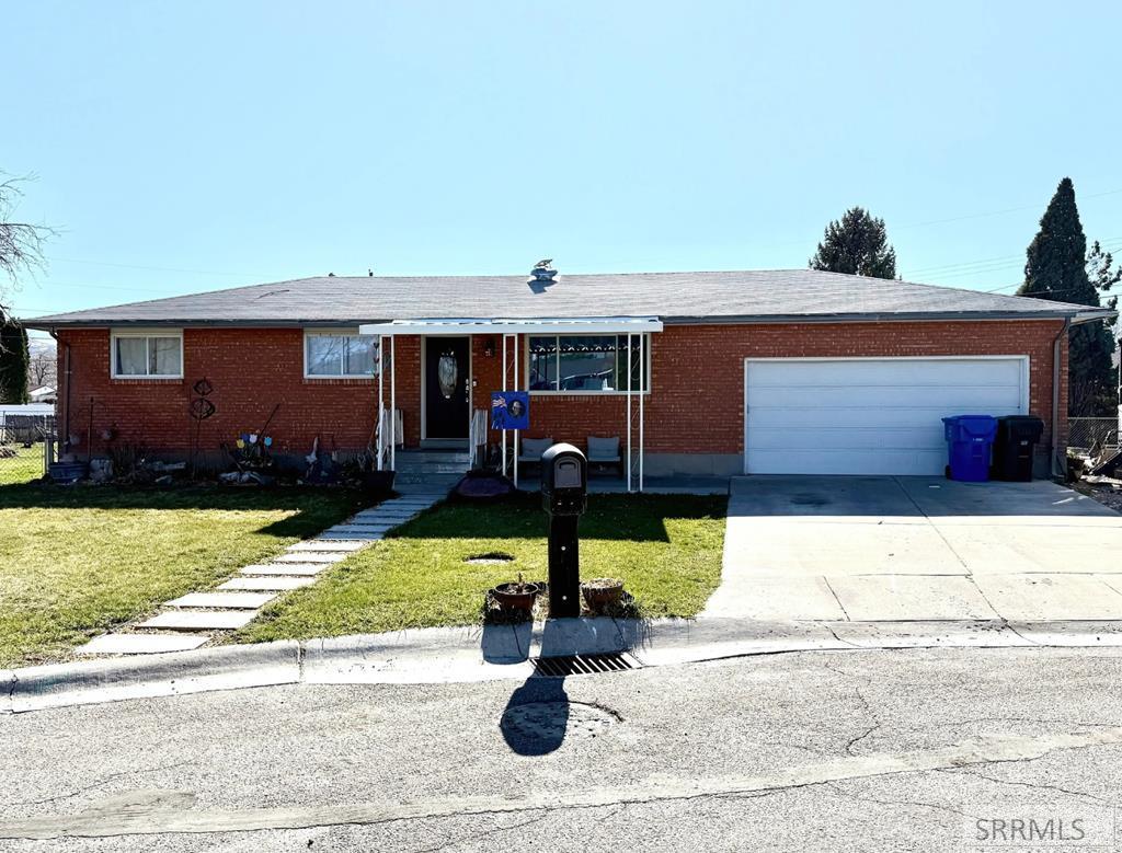 3601 N Knowles Property Photo