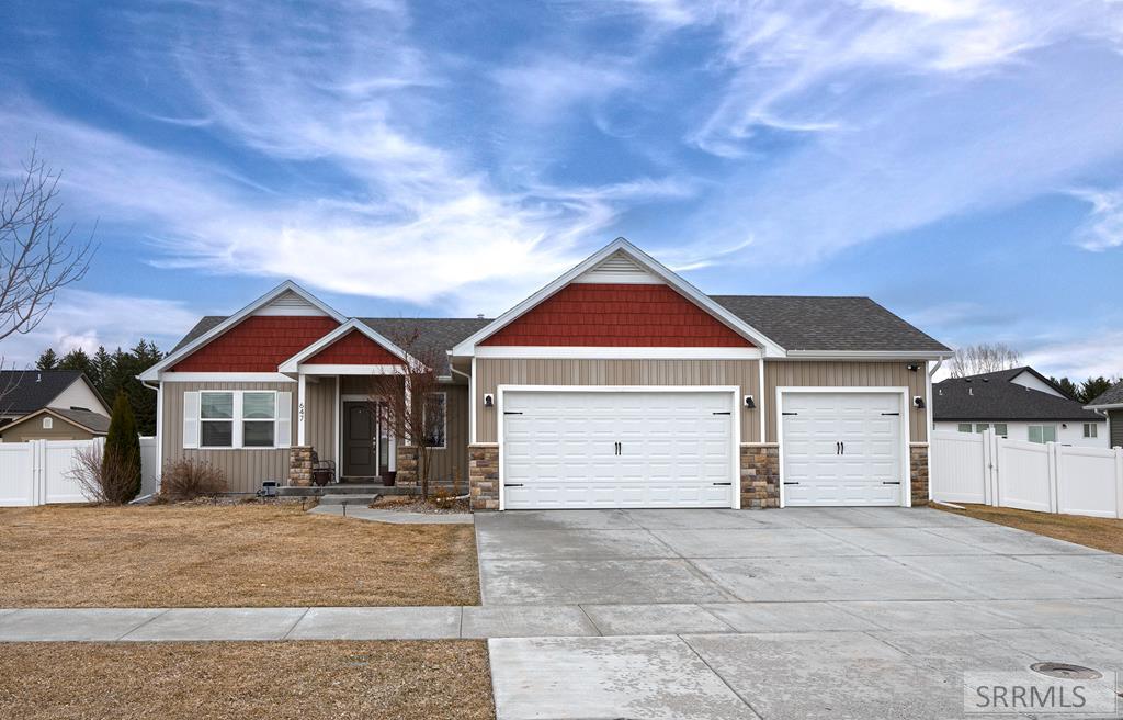 647 Periska Way Property Photo