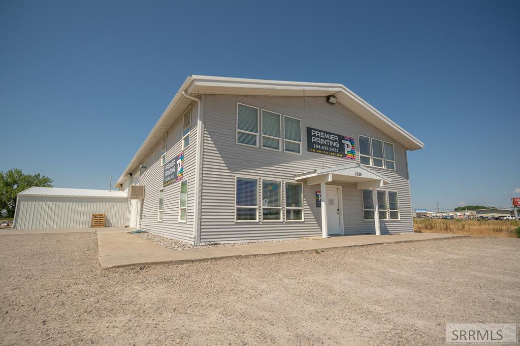 4289 N Yellowstone Hwy Property Photo 1