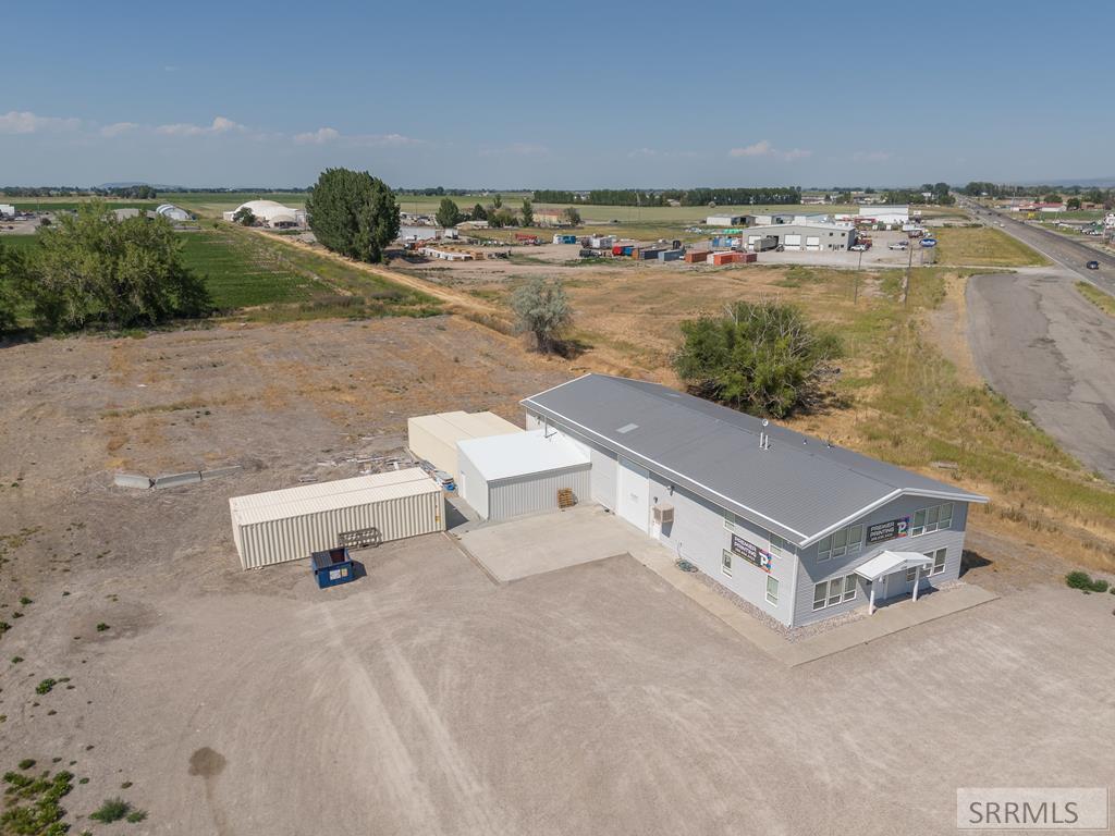4289 N Yellowstone Hwy Property Photo 3