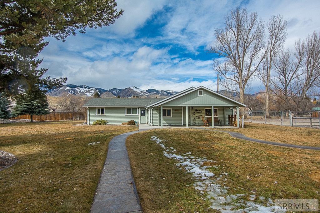211 Dahle Avenue Property Photo