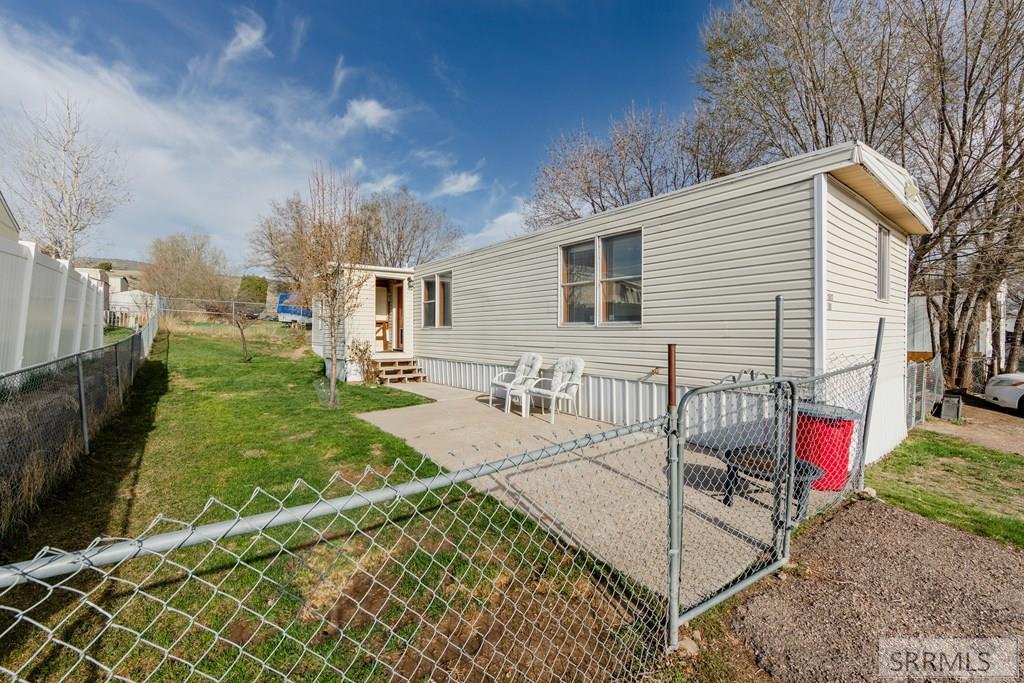 180 Hazelnut Lane Property Photo