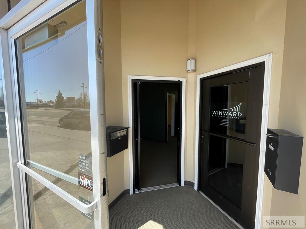 124 S State Street Property Photo 3
