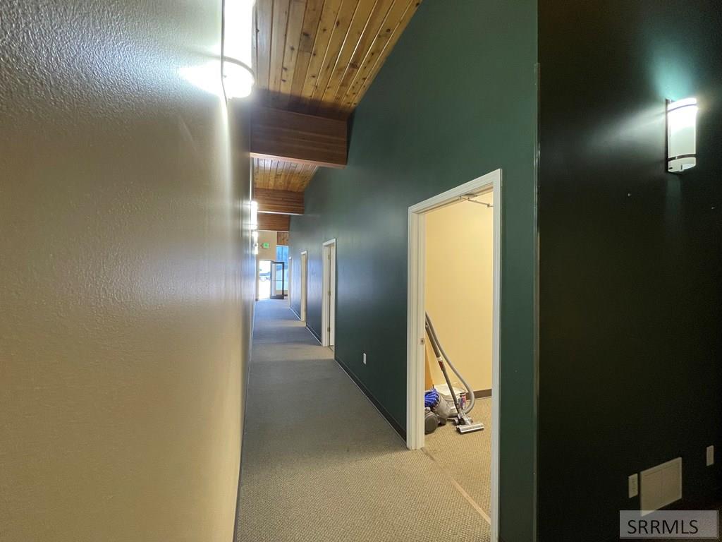 124 S State Street Property Photo 10