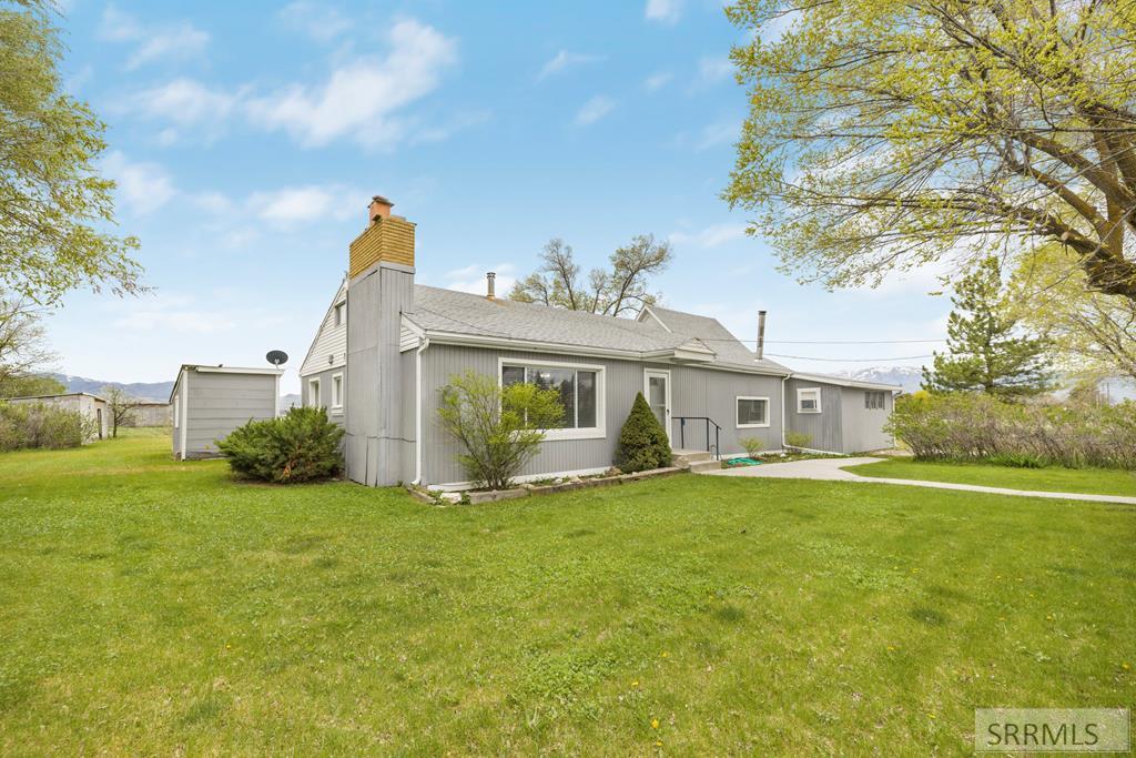 662 E Center Street Property Photo