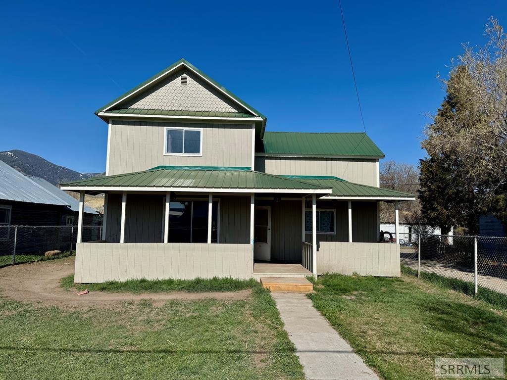 515 S St Charles Street Property Photo