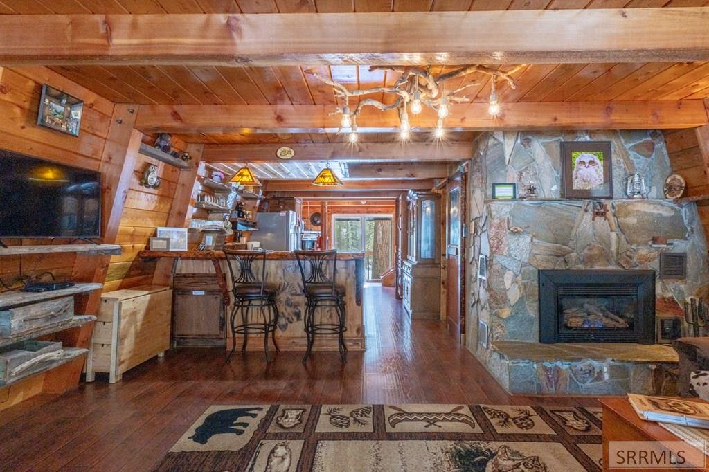3528 Pine Cone Drive Property Photo 6