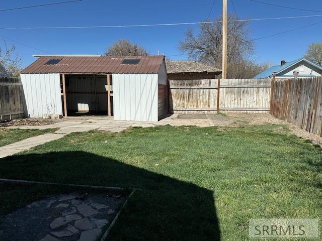 327 N University Avenue Property Photo 3