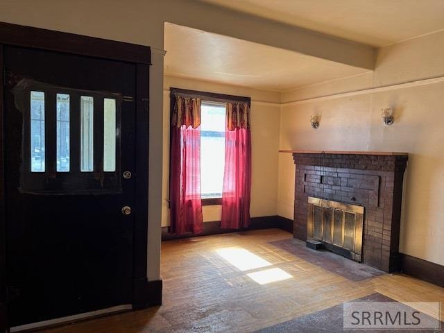 327 N University Avenue Property Photo 5