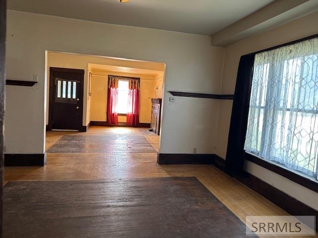327 N University Avenue Property Photo 7