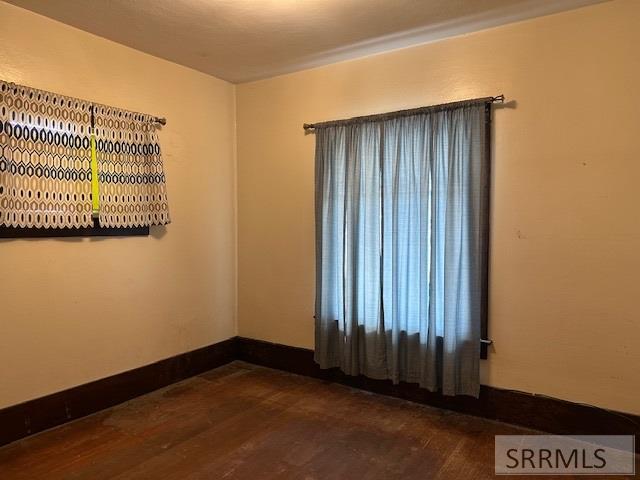 327 N University Avenue Property Photo 16