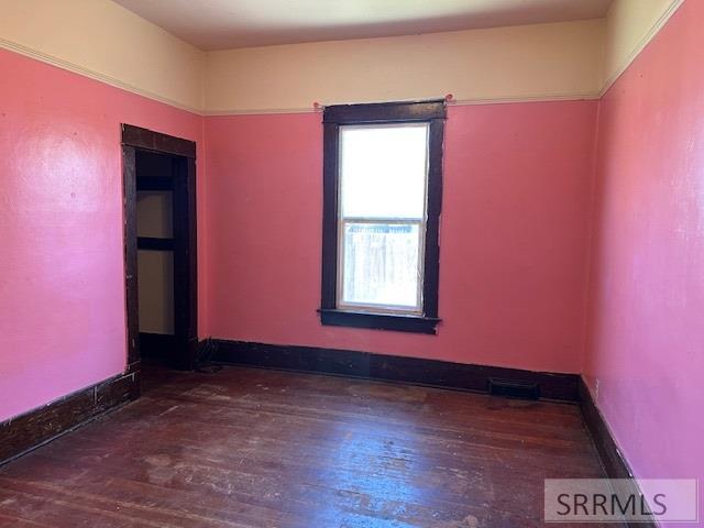 327 N University Avenue Property Photo 17
