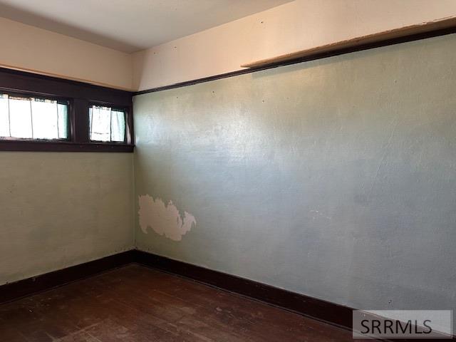 327 N University Avenue Property Photo 18