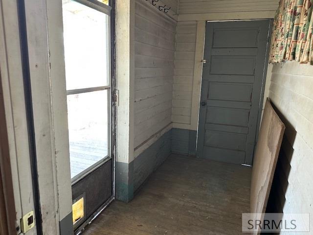 327 N University Avenue Property Photo 20
