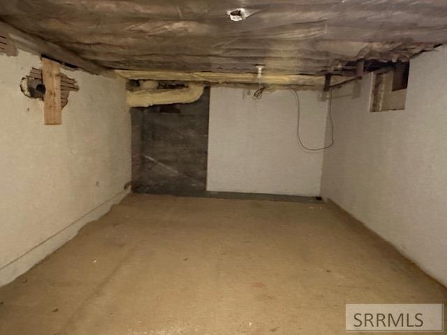 327 N University Avenue Property Photo 24