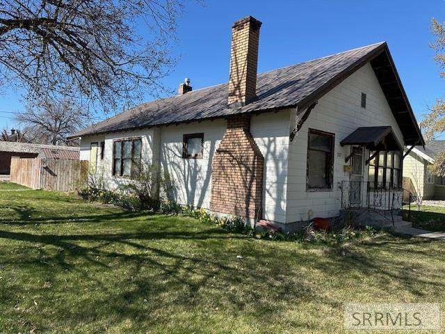 327 N University Avenue Property Photo 29