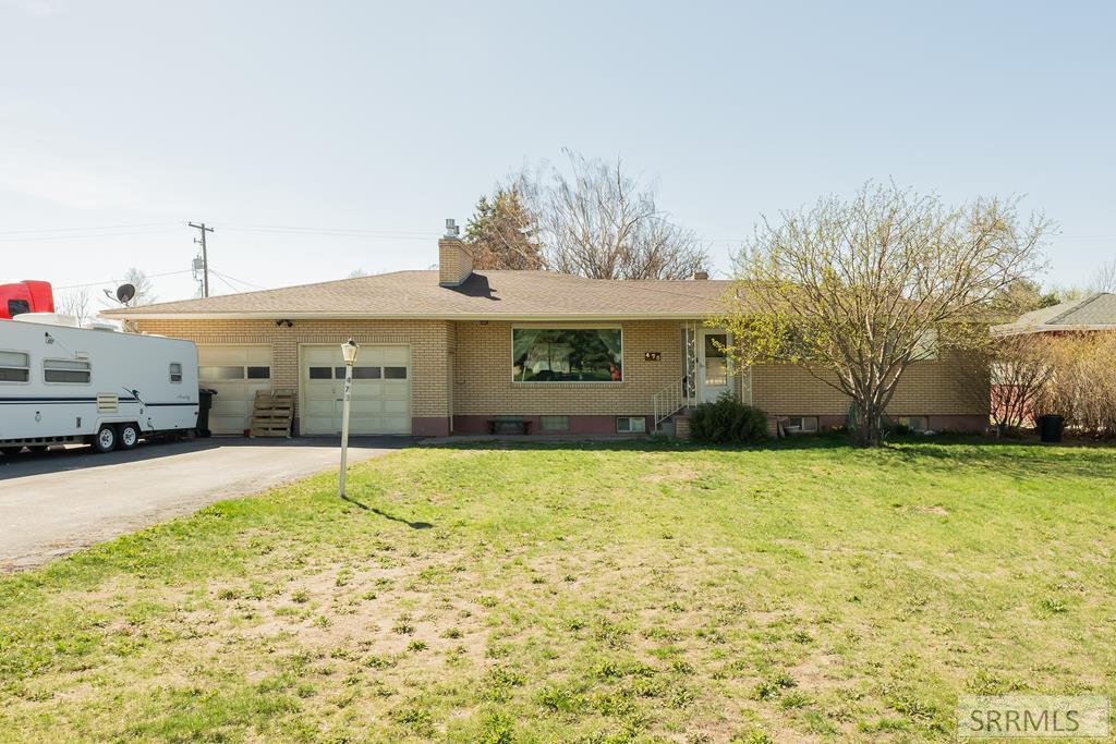 475 Annis Hwy Property Photo