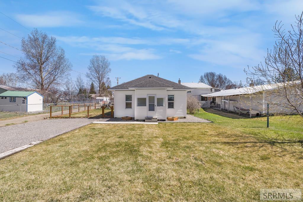 218 S 12th W Property Photo