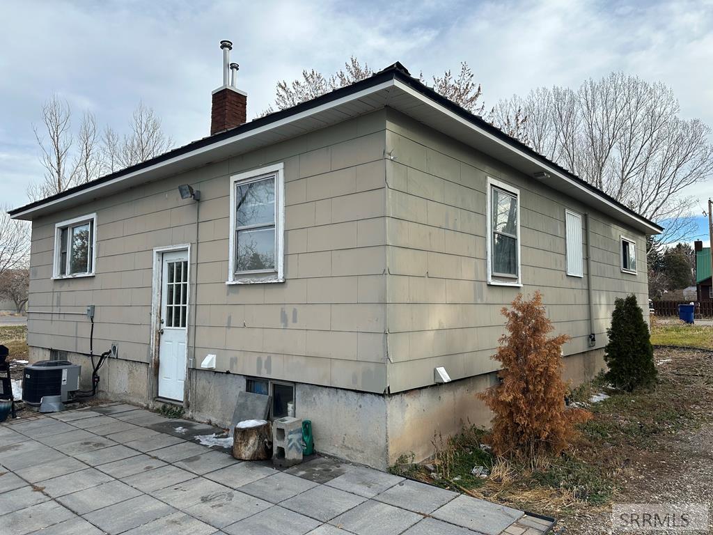 10877 N 44 E Property Photo 1