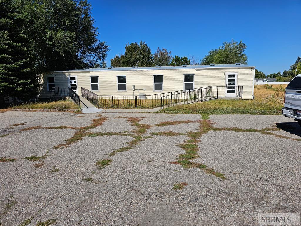 1670 Broadway Property Photo 1