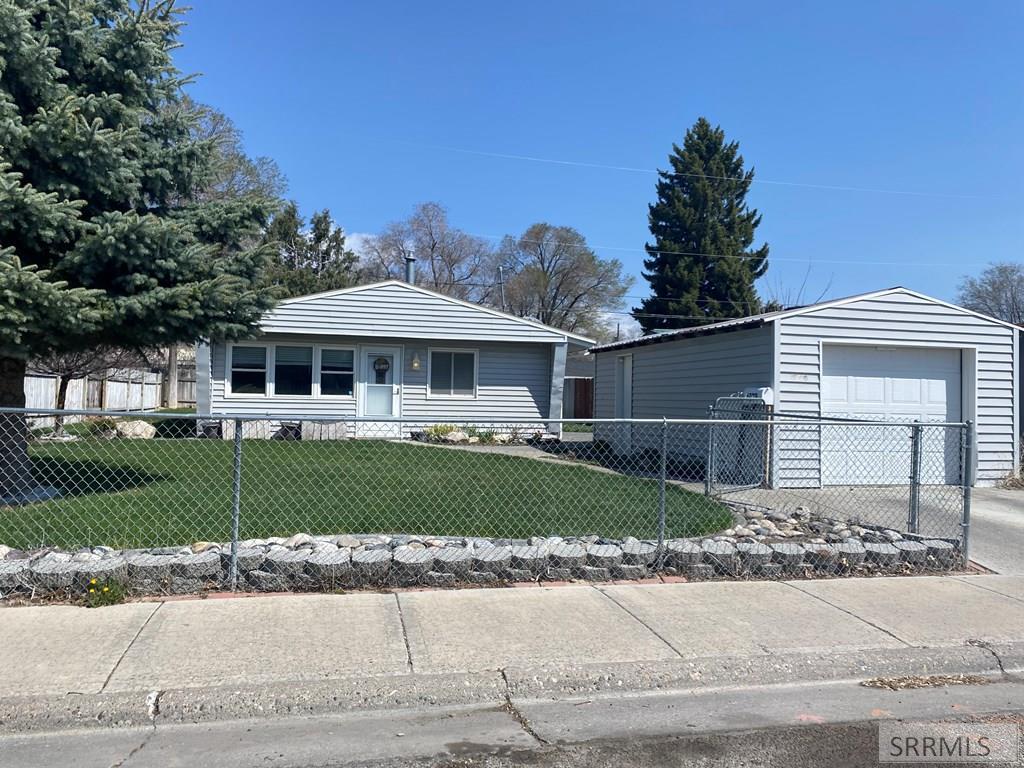1079 Halsey Street Property Photo